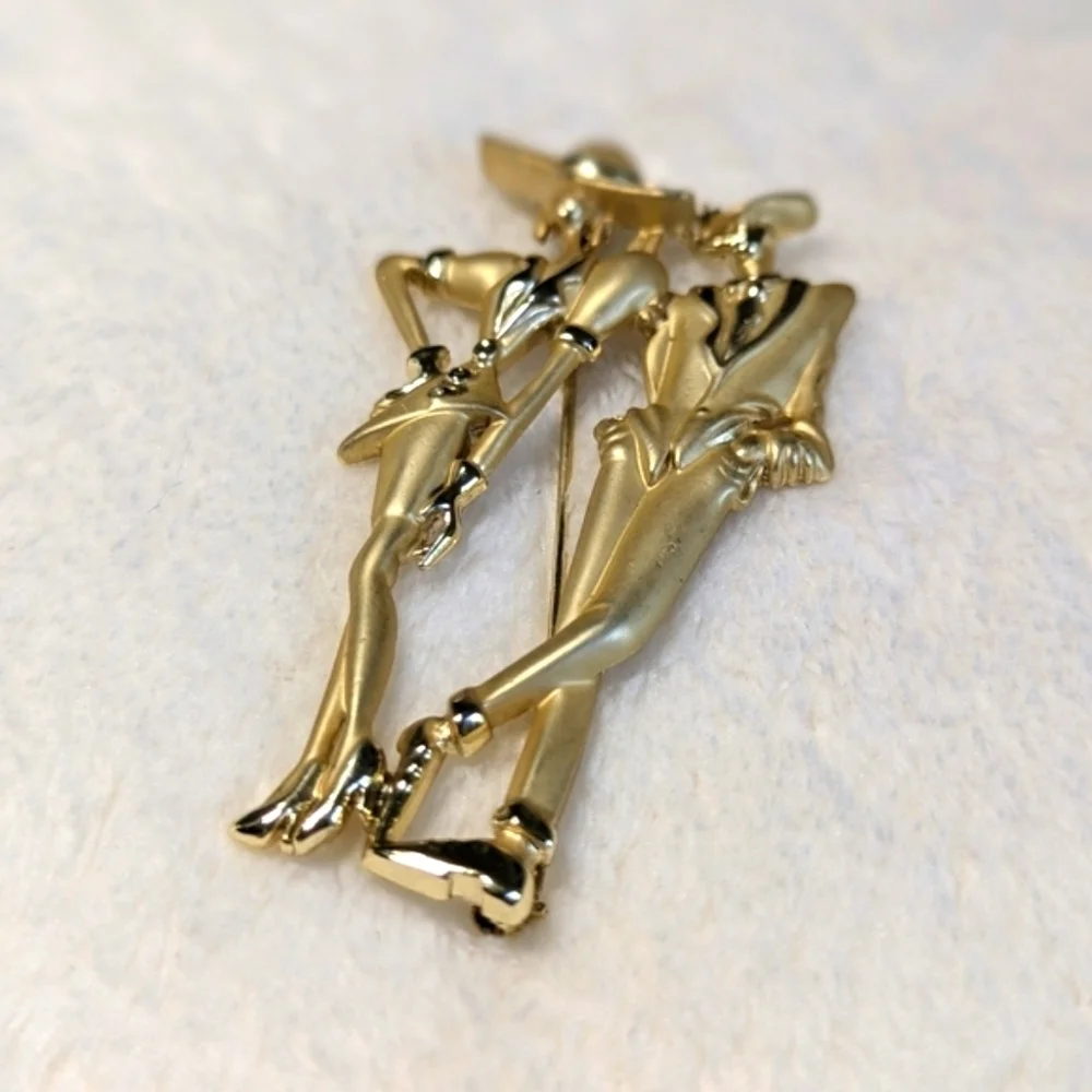 Vintage 80"s Goldtone Man and Woman Fashionista Couple Brooche - Picture 4 of 7